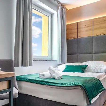 Anmago & ホテル クリニツァ・ズドルイ