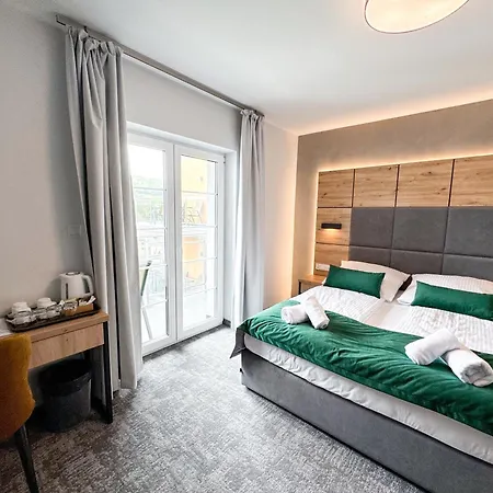 Anmago & クリニツァ・ズドルイ