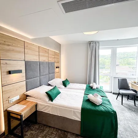 Anmago & クリニツァ・ズドルイ